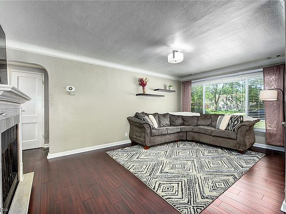 5th image of 6901 Beresford Ave