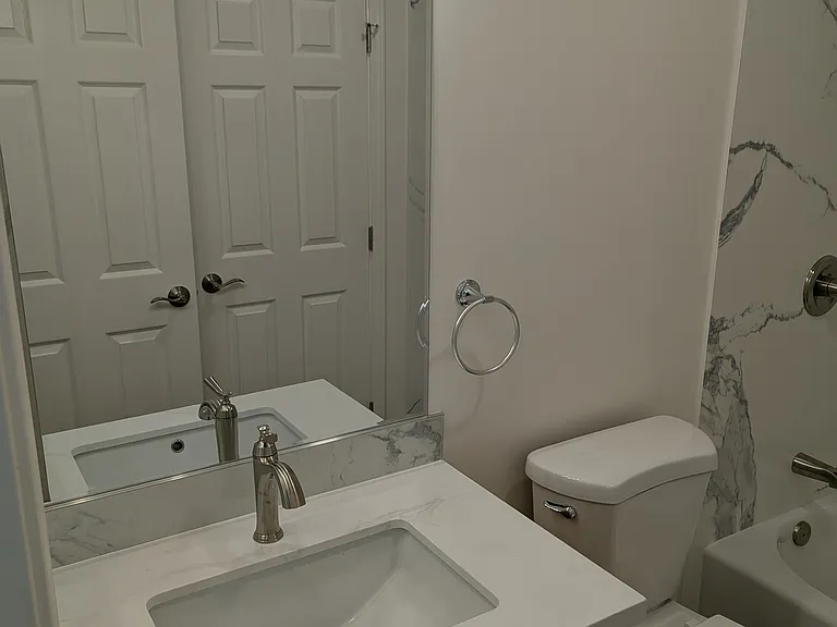 329 Ethyl St #4 — Photo 2