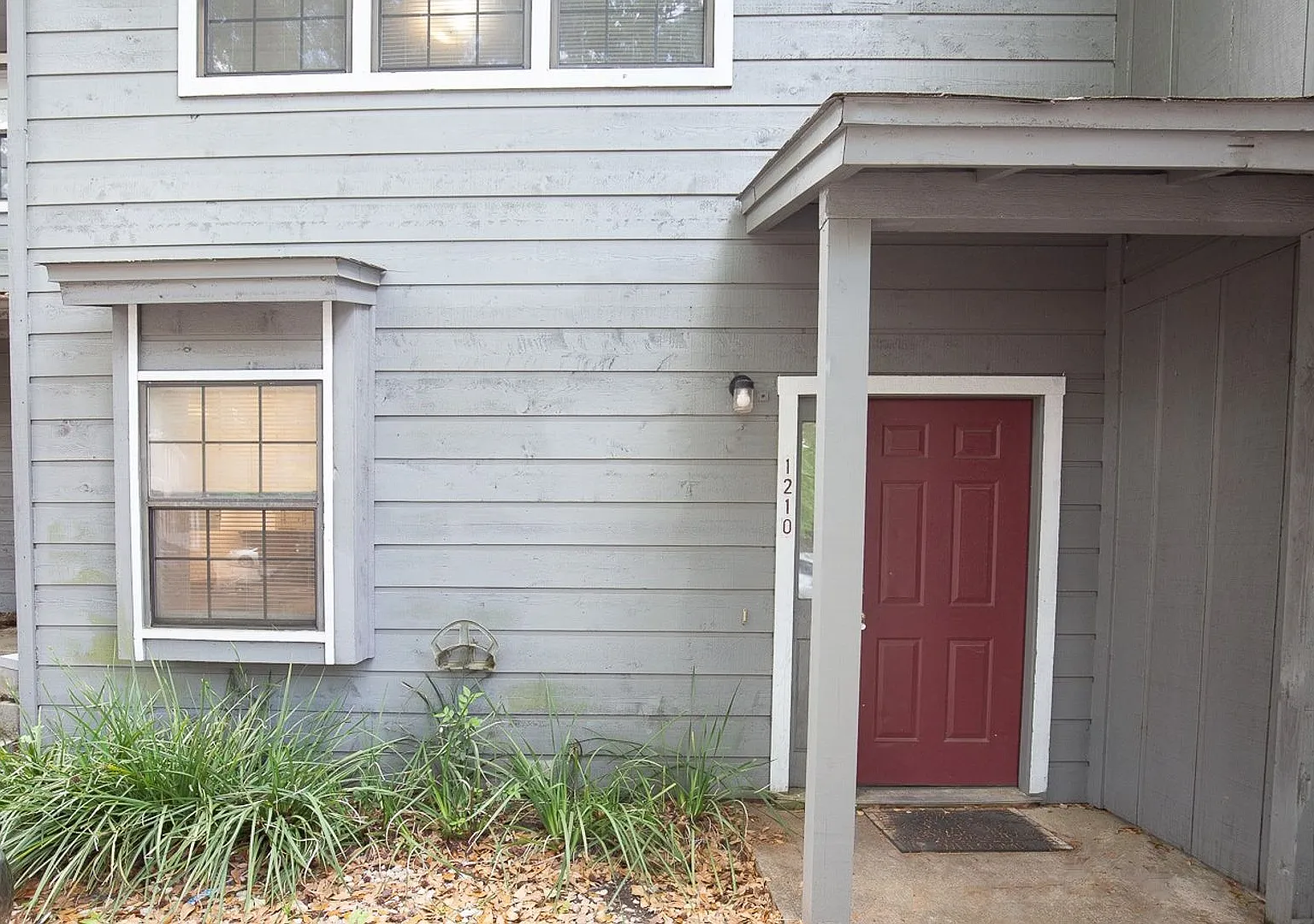2/2.5 located off Ocala. — Photo 2