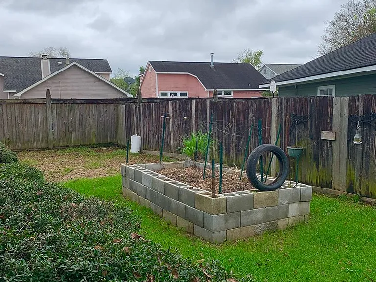 13676 Greenview Ave — Photo 8