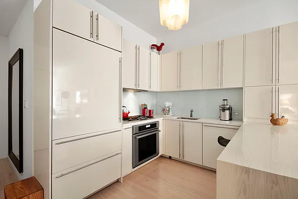 Sold by Corcoran | media 22