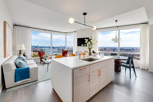 Sold by Extell Marketing Group | media 25