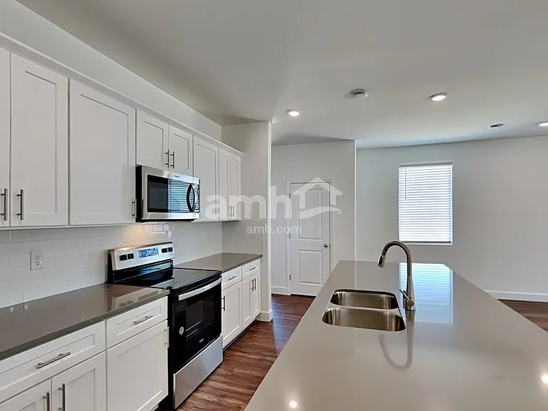 9122 Ribbon Meadow Ct — Photo 4