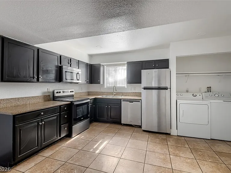 3501 Rio Robles Dr #B — Photo 6