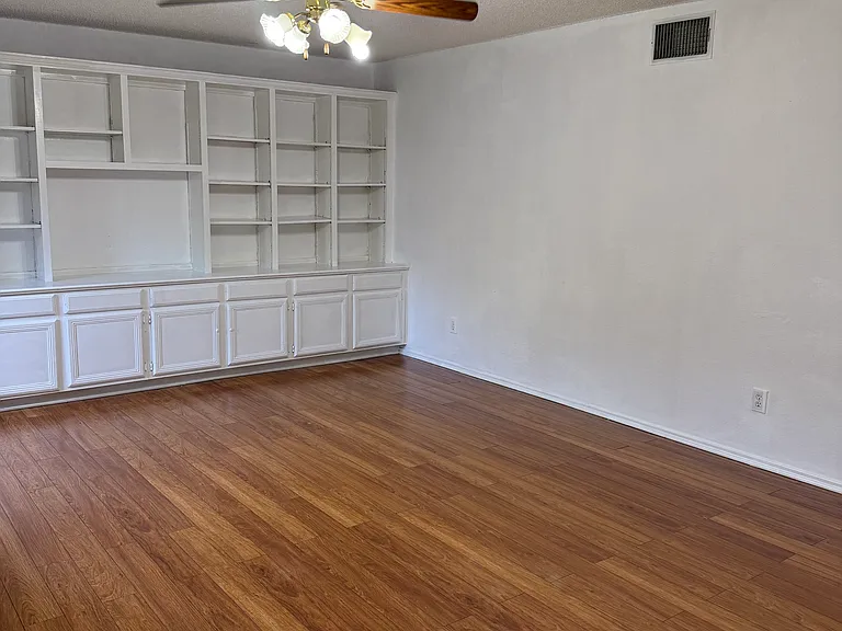 8617 Sabinas Trl — Photo 27