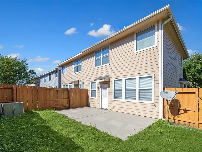 14307 Mirkwood Ln — Photo 19