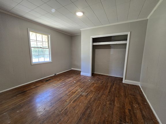 4th image of 137 Marshall Cir