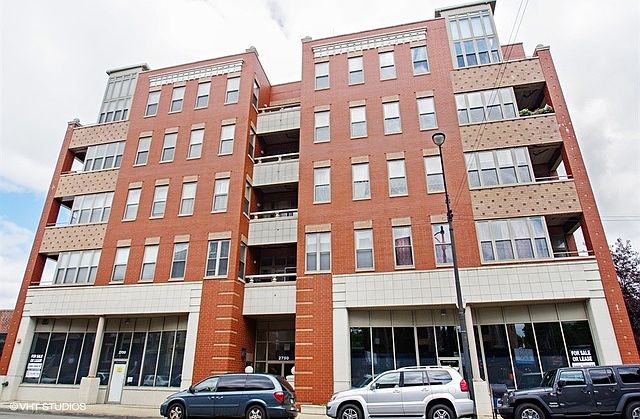 1st image of 2700 W Belmont Ave Unit 304