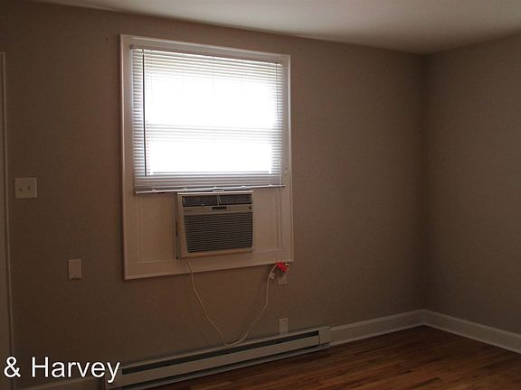 2nd image of 1473 Golf Club Ln APT B
