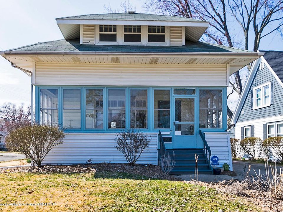 2328 Strathmore Rd Front View