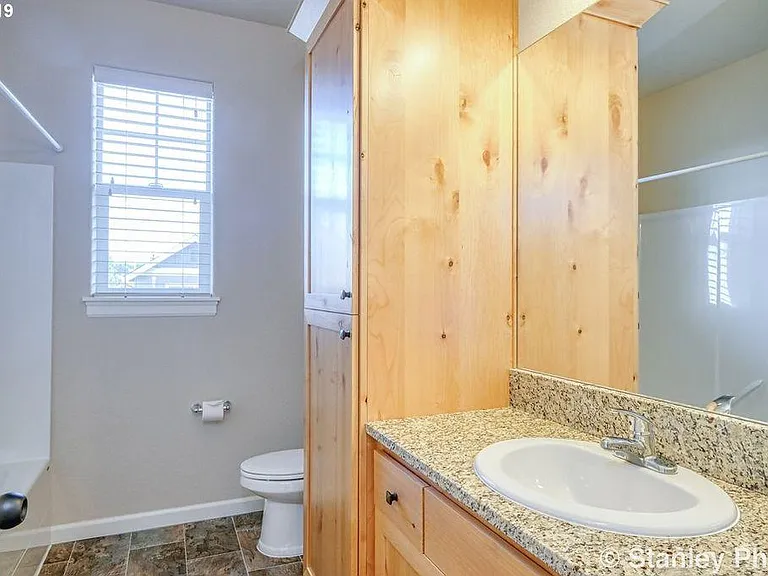 9445 SW 92nd Ave — Photo 8