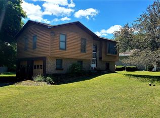 122 Garland Rd, Syracuse, NY 13219