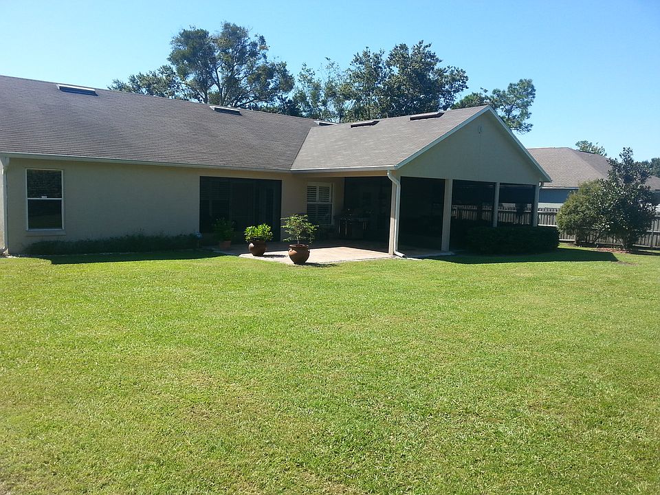 2nd image of 838 Lewis Pl