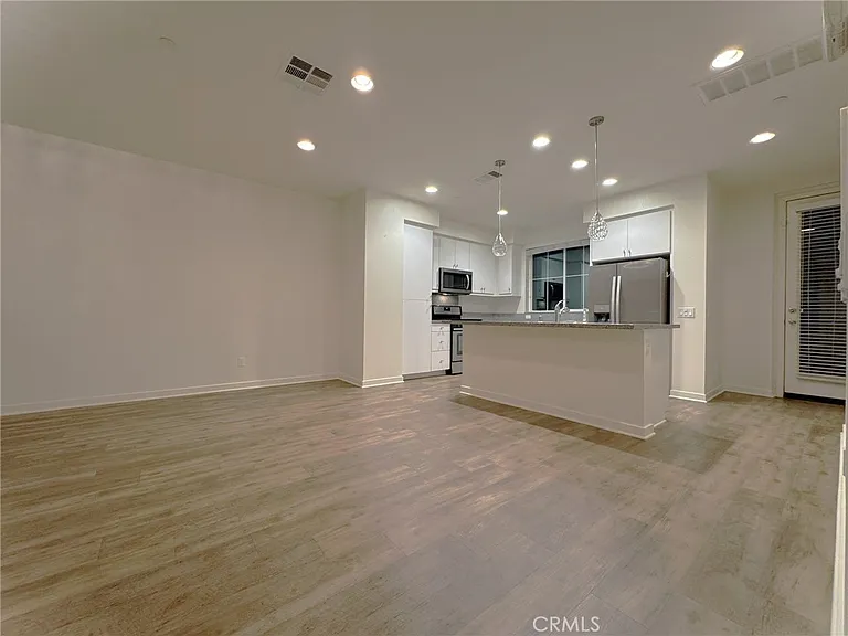 2710 Valor Ln — Photo 14