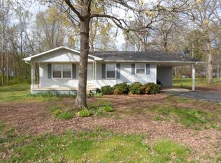 11 Lakeview Rd, Fayetteville, TN 37334