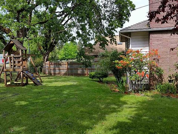 4th image of 117 Idylwood Dr SE