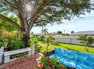 318 SE 23rd Terrace Cpe, Cape Coral, FL 33990