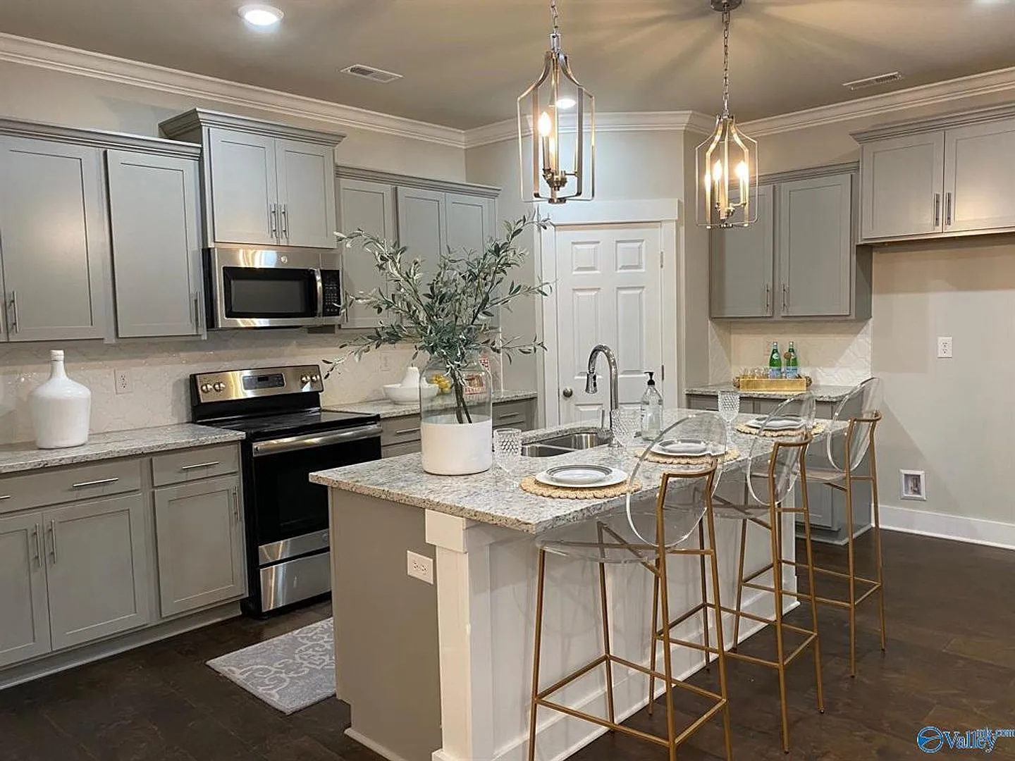 Coming Soon For Rent! Get Ready To Live In Luxury! This Absolutely Stunning 4-Bedroom, 2-Bathroom... — Photo 1