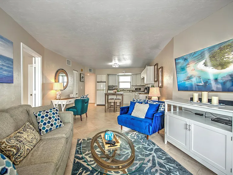1027 Anglers Cv #B502 — Photo 1