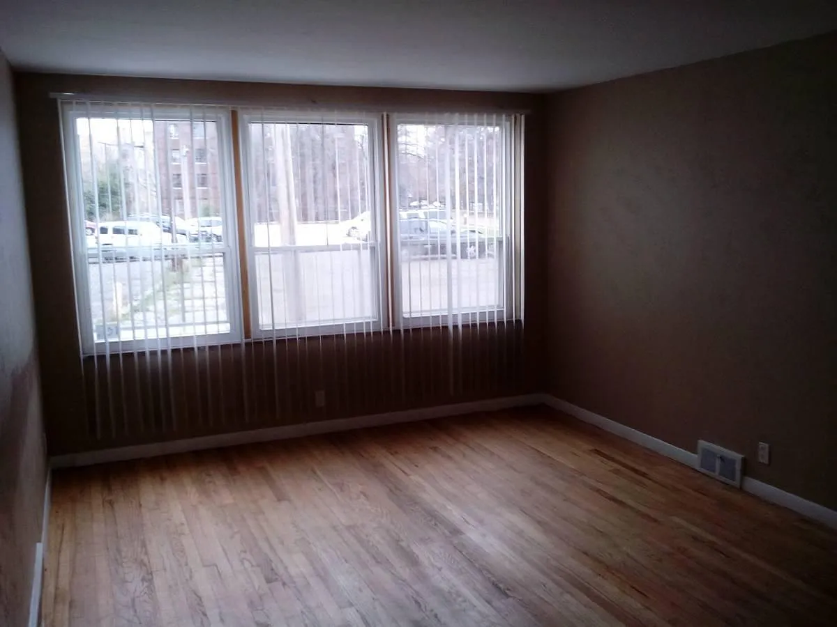 3 bed, 1355 sqft, $1,650 — Photo 3