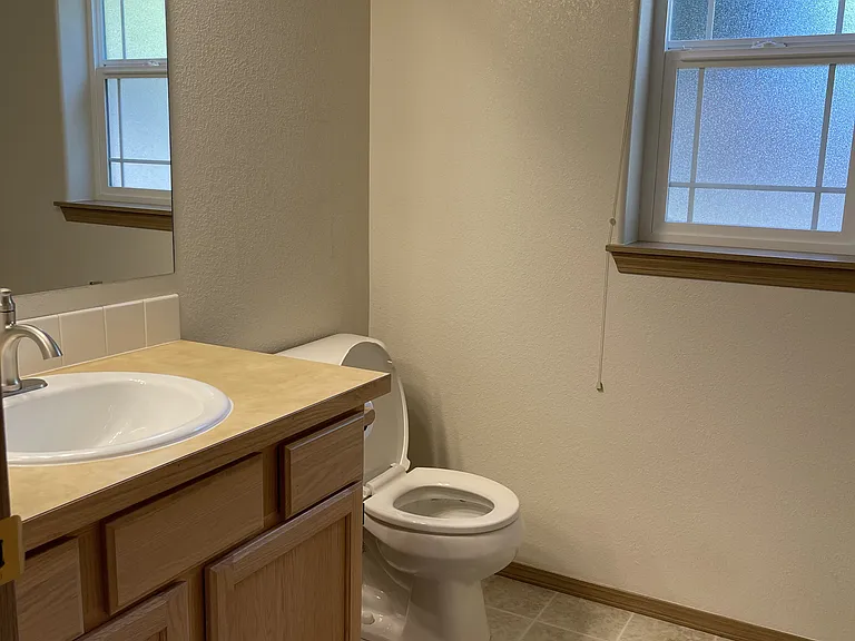 1544 Derby Ln SE — Photo 31