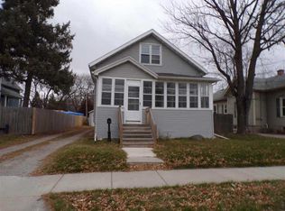 518 E Parkway Ave, Oshkosh, WI 54901