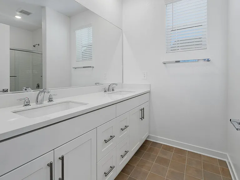 2638 E Lincoln Paseo — Photo 22