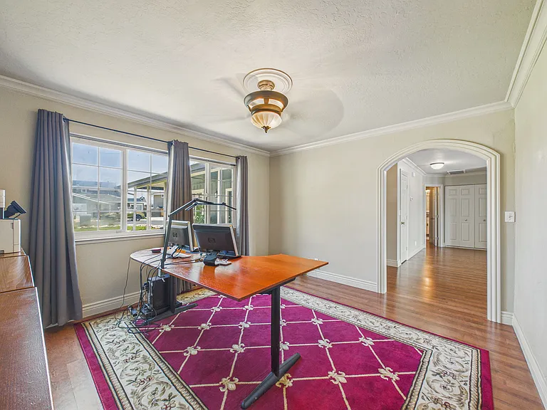 4910 Cabrillo Point — Photo 37
