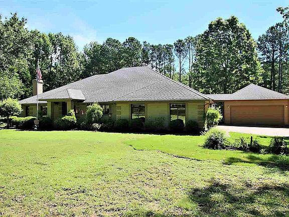 2nd image of 430 N Country Way Dr