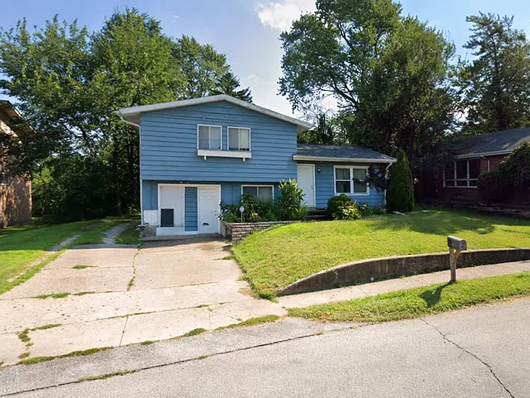 507 W Kirby Ave — Photo 1