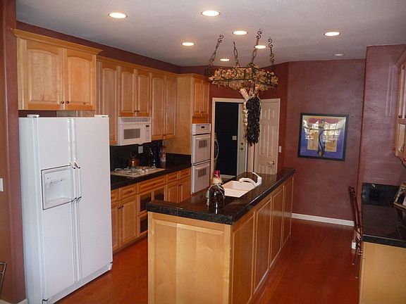 3rd image of 3234 Collingswood Dr