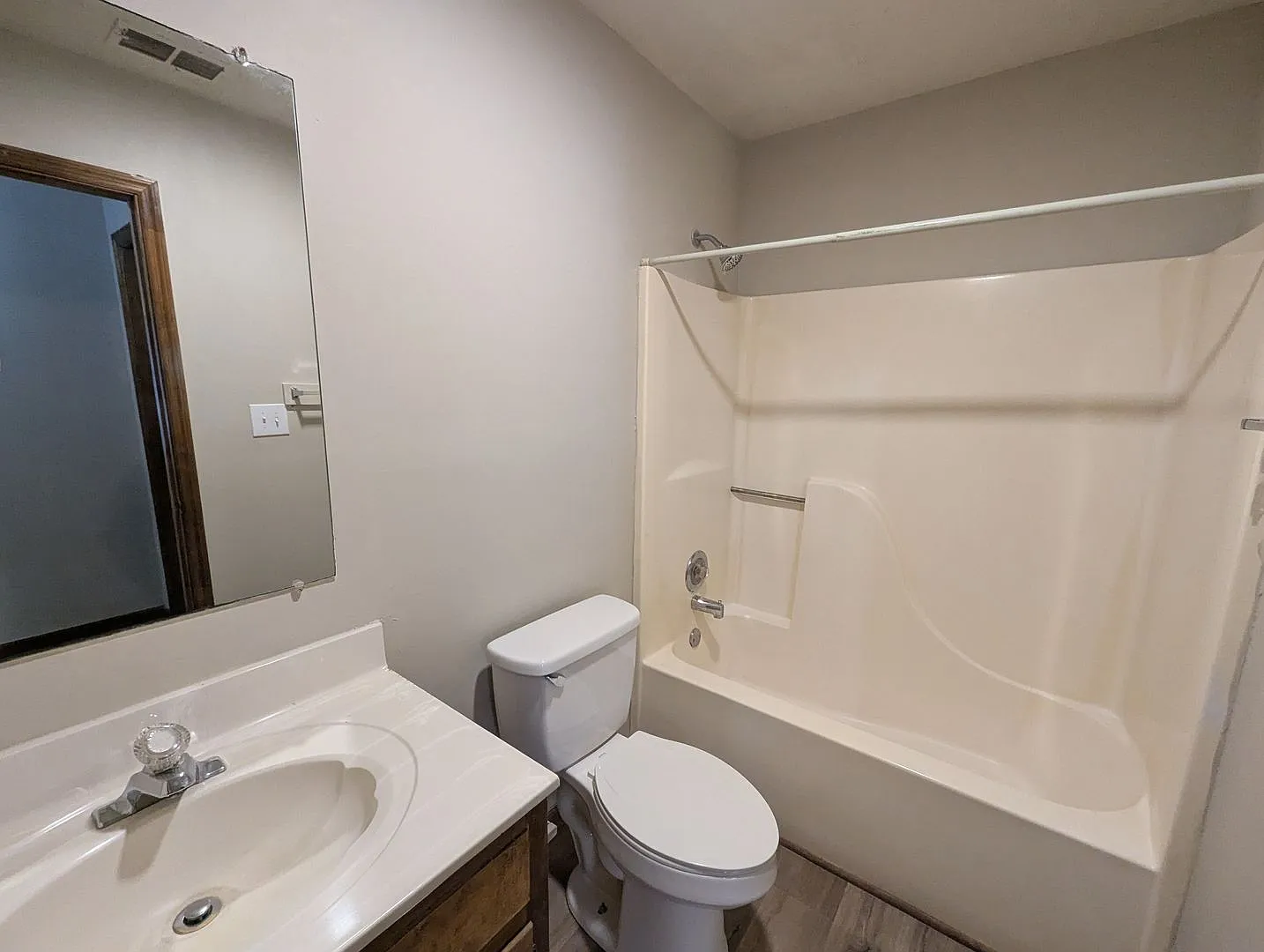 120/122 Cooper Springs Ct — Photo 4