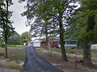 7423 Hawkins Dr, Hanover, MD 21076