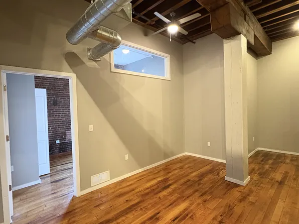 116 N 5th St, Burlington, IA