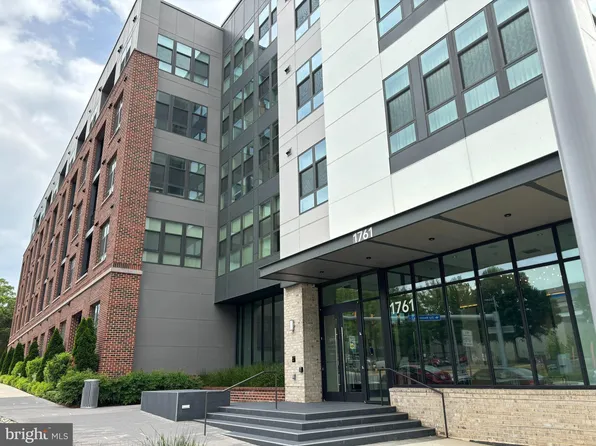 1761 Old Meadow Rd #504, McLean, VA 22101