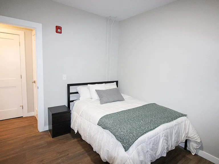 522 Stewart Ave — Photo 123