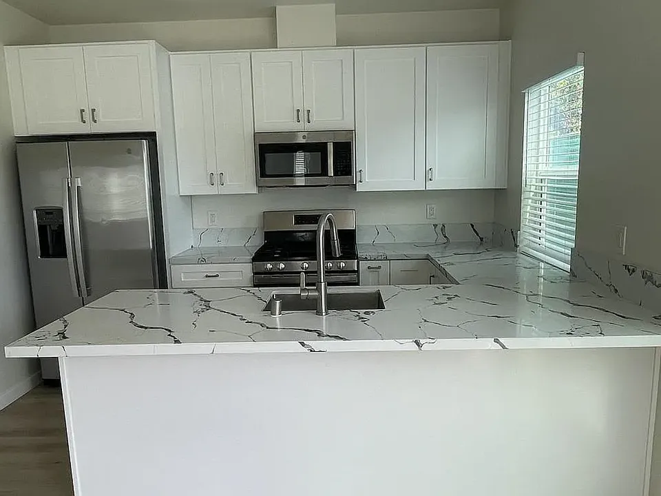 5503-5507 1/2 Mary Lane Dr
