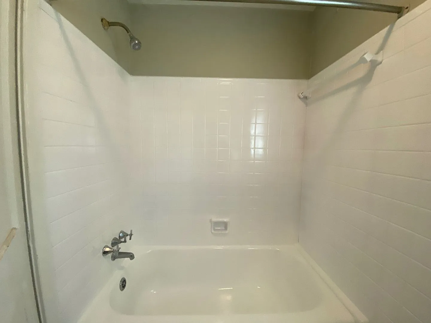 Room in 3 Bedroom Home at Remount Rd — Photo 3
