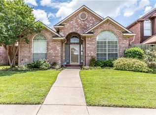 1514 Foxwood Dr, Rowlett, TX 75089