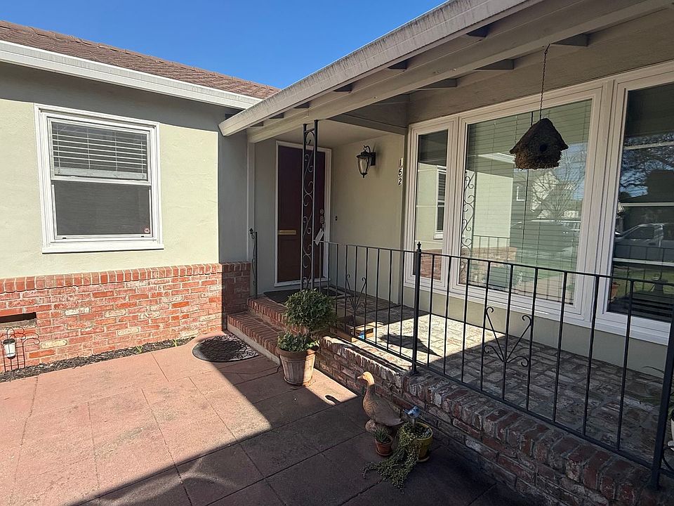 2nd image of 152 15th Ave