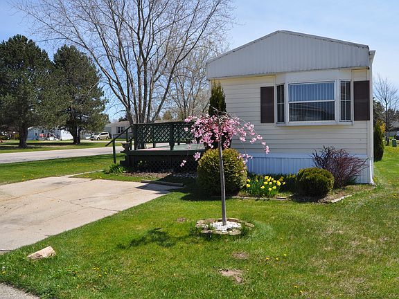 2nd image of 3811 Seneca Dr