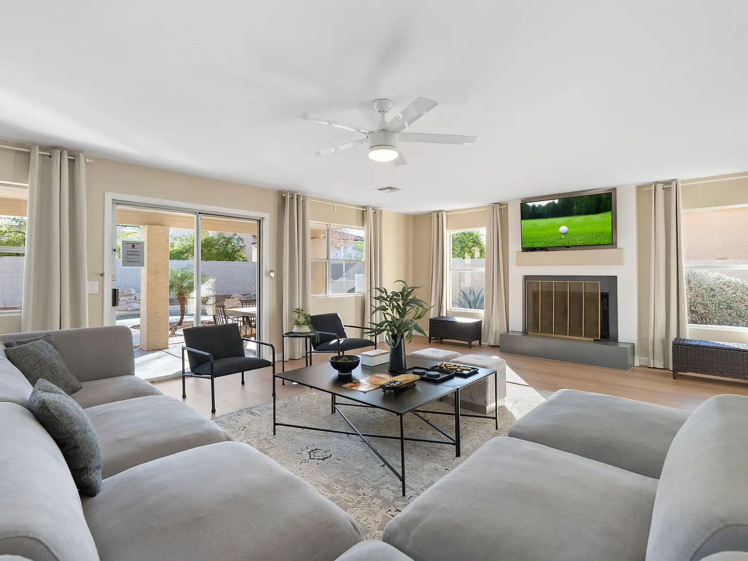 5 bed, 3082 sqft, $5,300 — Photo 2