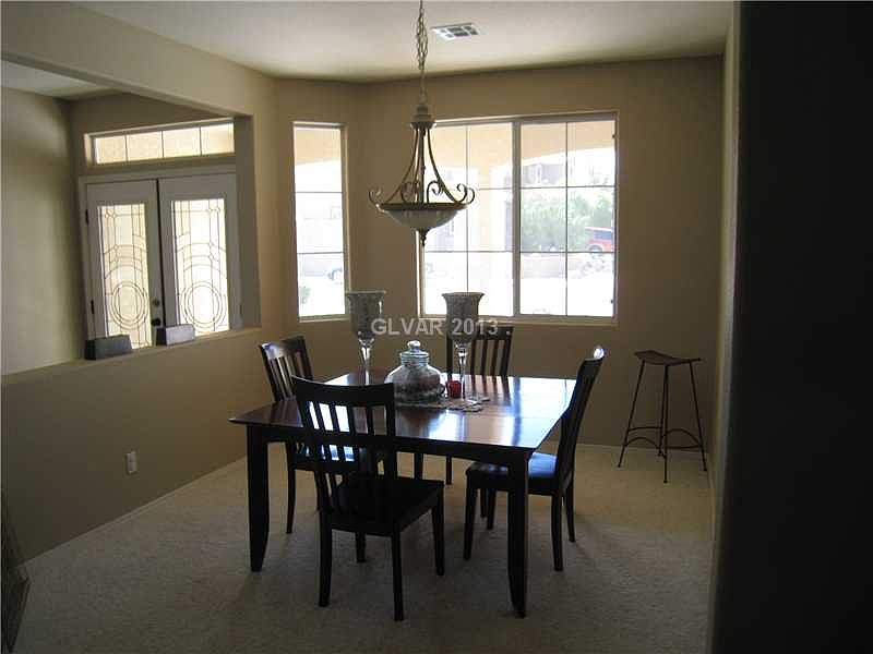 2nd image of 2376 Kenneth Ave