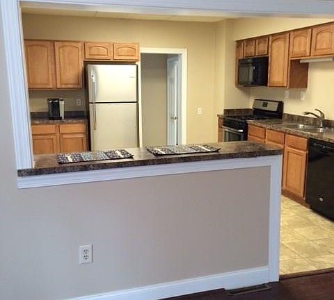 4th image of 2741 Booser Ave
