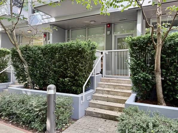 130 E 1st Ave, Vancouver, BC V5T 1A4