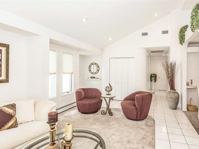 299 Cedar Lane, East Meadow, NY, 11554