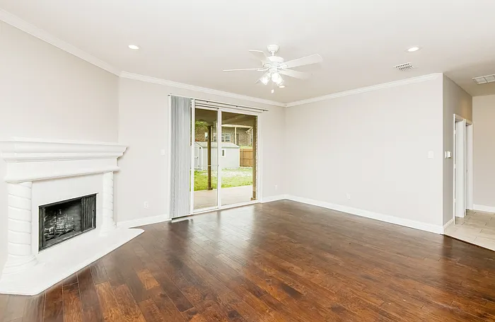 1658 Stetson Dr — Photo 5
