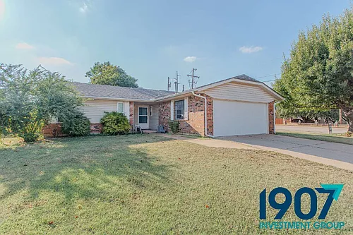 501 Post Oak Ln Photo 1