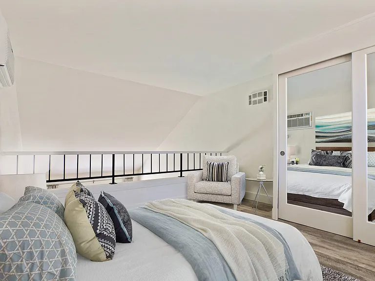 Woodcliff Apartments — Photo 9