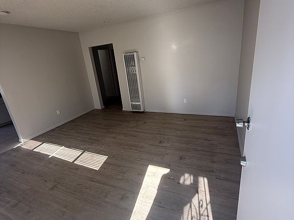 4th image of 4369 51st St #5